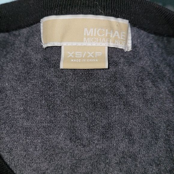 Michael Kors V Neck Leopard Print Gray & Black Button Up Cardigan XS - Picture 5 of 5